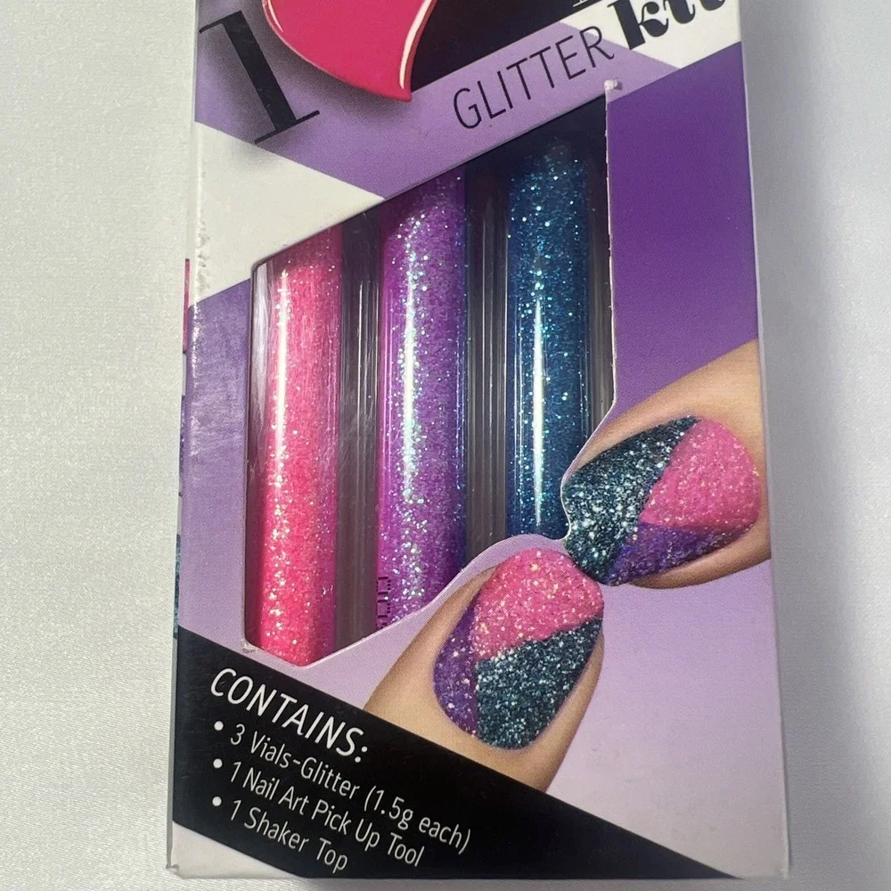 Sally Hansen‎ I Heart Nail Art #430 Glitter Kit Contains 3 Vials & Shaker Top